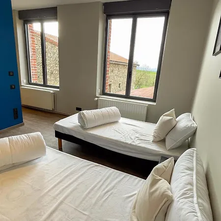 Des Ollieres Holiday home